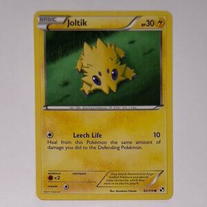 POKEMON CARD: Joltik #45/114 (Pokemon Black & White)